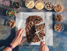 Leftover Halloween Candy Bark: 11/01/16