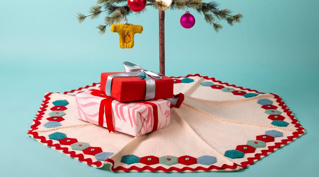 Sew a Christmas Tree Skirt Using EZ Quilting Templates