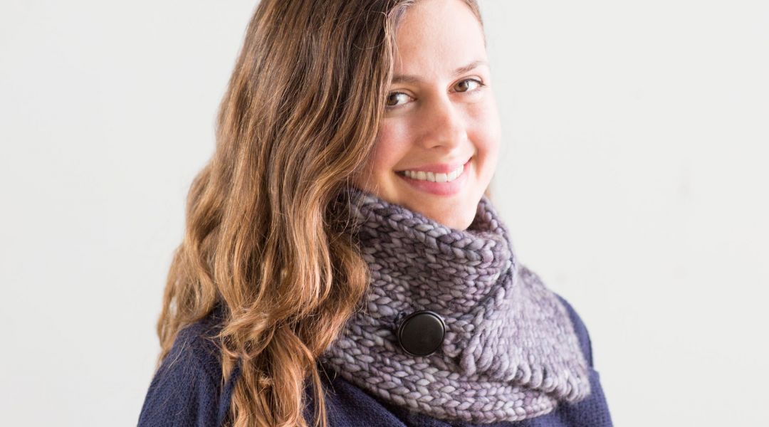 Loom Knitting: Make a Cowl