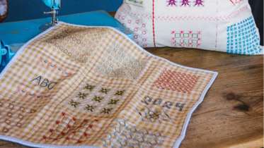 Wise Craft Chicken Scratch Embroidery Sampler