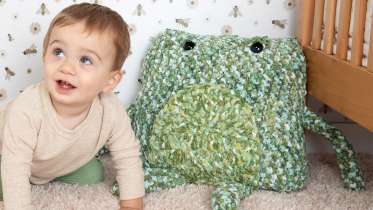 Freddy the Frog Crochet Toy