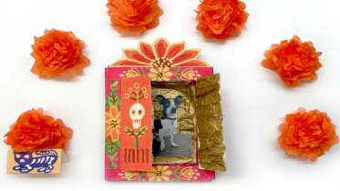 Make a Paper Altar for Dia De Los Muertos