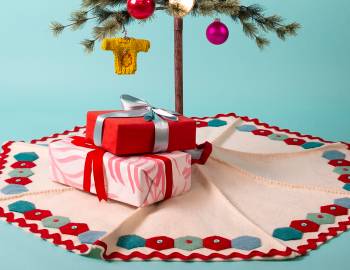 Sew a Christmas Tree Skirt Using EZ Quilting Templates