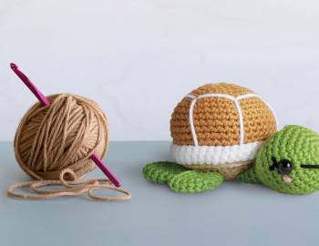 Crochet an Amigurumi Turtle