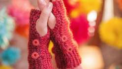 Maggie Pace teaches you how to seam the swatches into fingerless gloves and add decorative, yarn-wrapped buttons to dial up the cozy effect. 