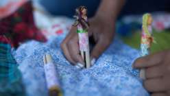 Kata Golda teaches this crafting class, making these children's stuffed felt toys. In this crafts for kids lesson she teaches how to sew these with hand stitching and machine sewing.