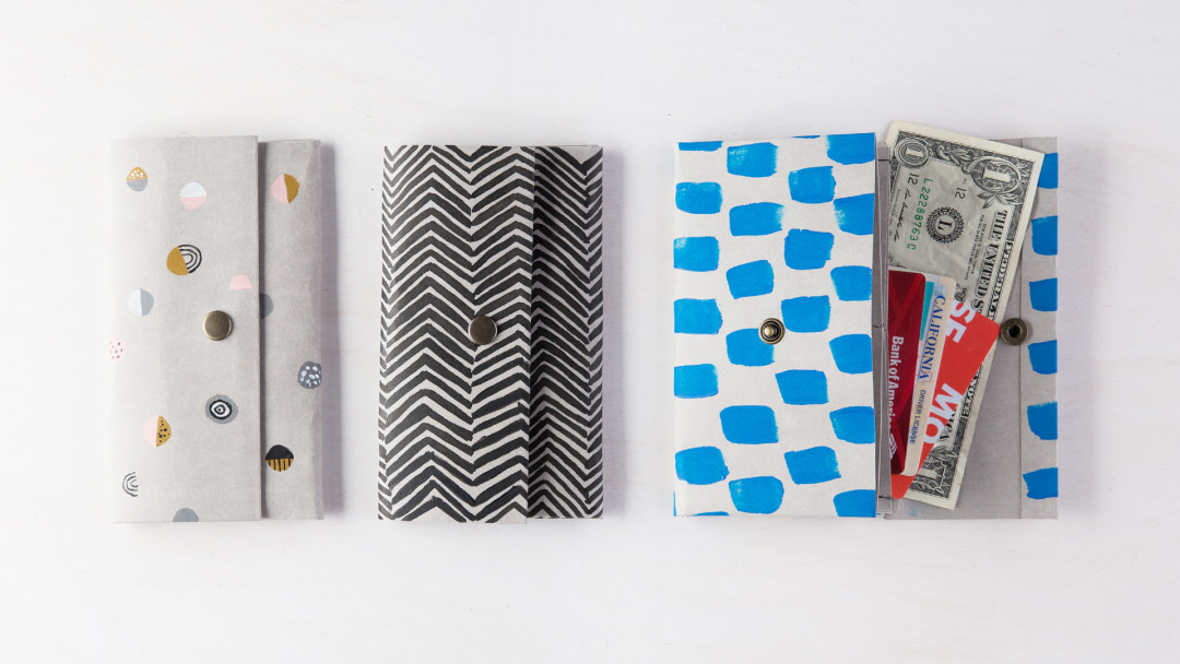 Fold-and-Sew Paper Wallet by Arounna Khounnoraj of bookhou - Creativebug